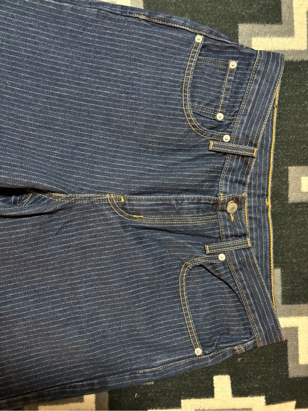 Levi's women’s 94 baggy pin striped jeans - Picture 2 of 3
